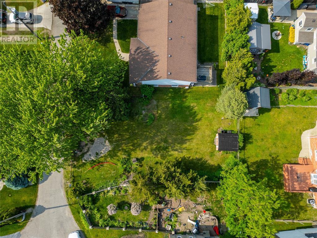 1728 Wilgrun Drive, Sarnia, Ontario  N7V 4G4 - Photo 6 - 25012361