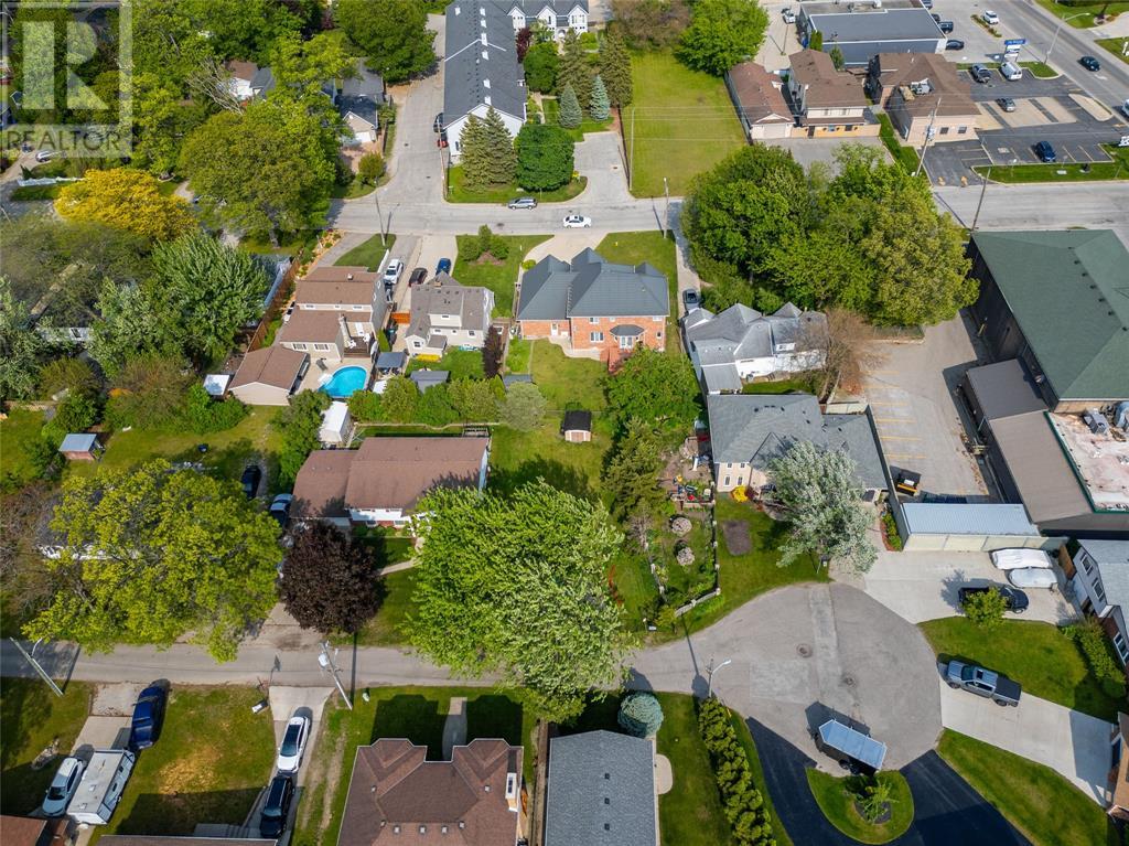 1728 Wilgrun Drive, Sarnia, Ontario  N7V 4G4 - Photo 5 - 25012361