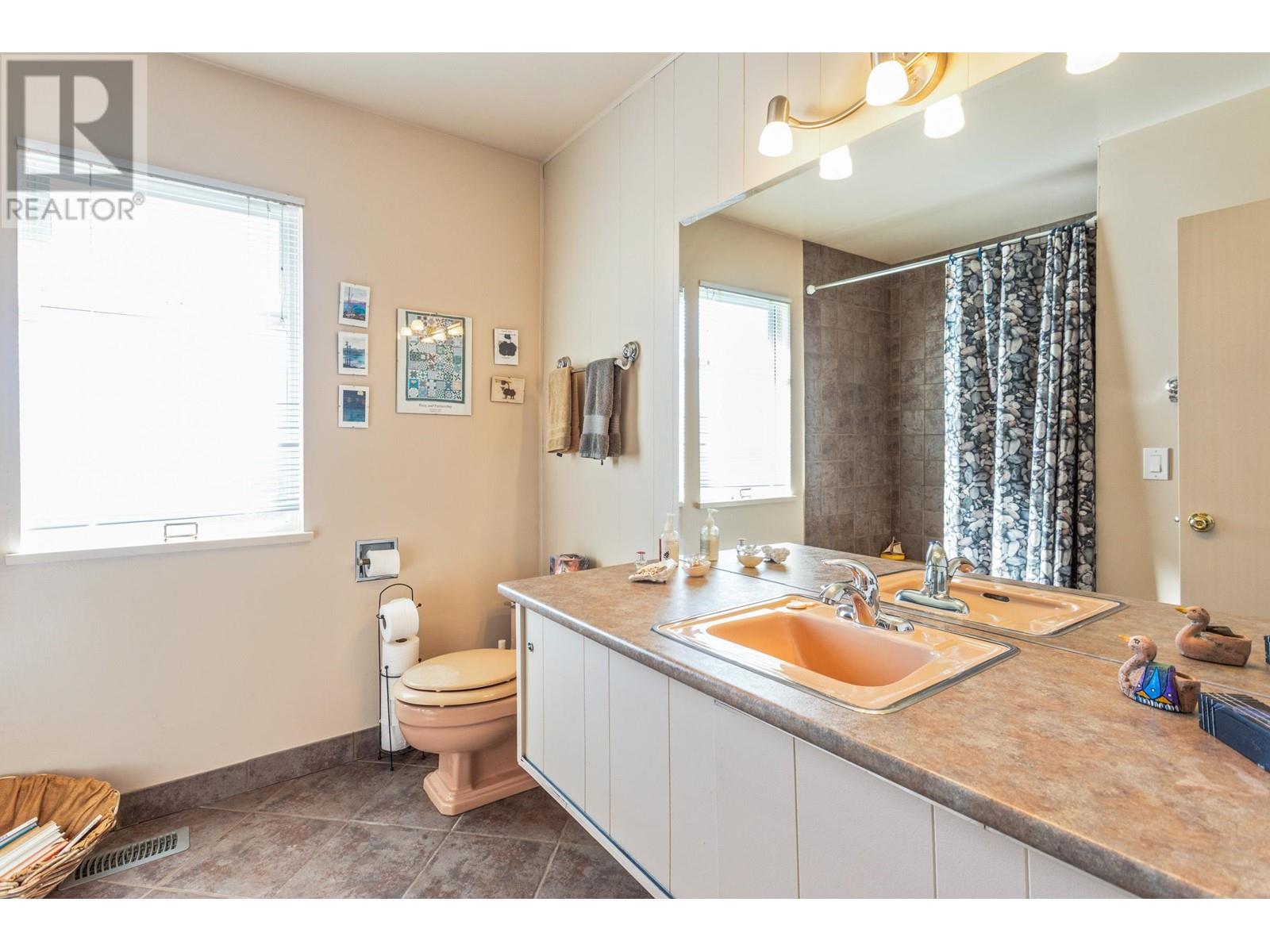 588 St. Andrews Place, West Vancouver, British Columbia  V7S 1V8 - Photo 33 - R3010636