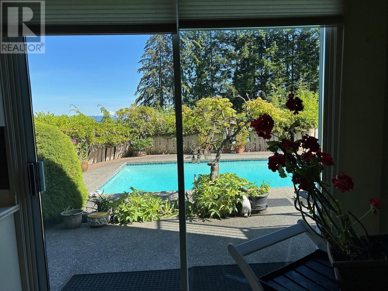 588 St. Andrews Place, West Vancouver, British Columbia  V7S 1V8 - Photo 18 - R3010636