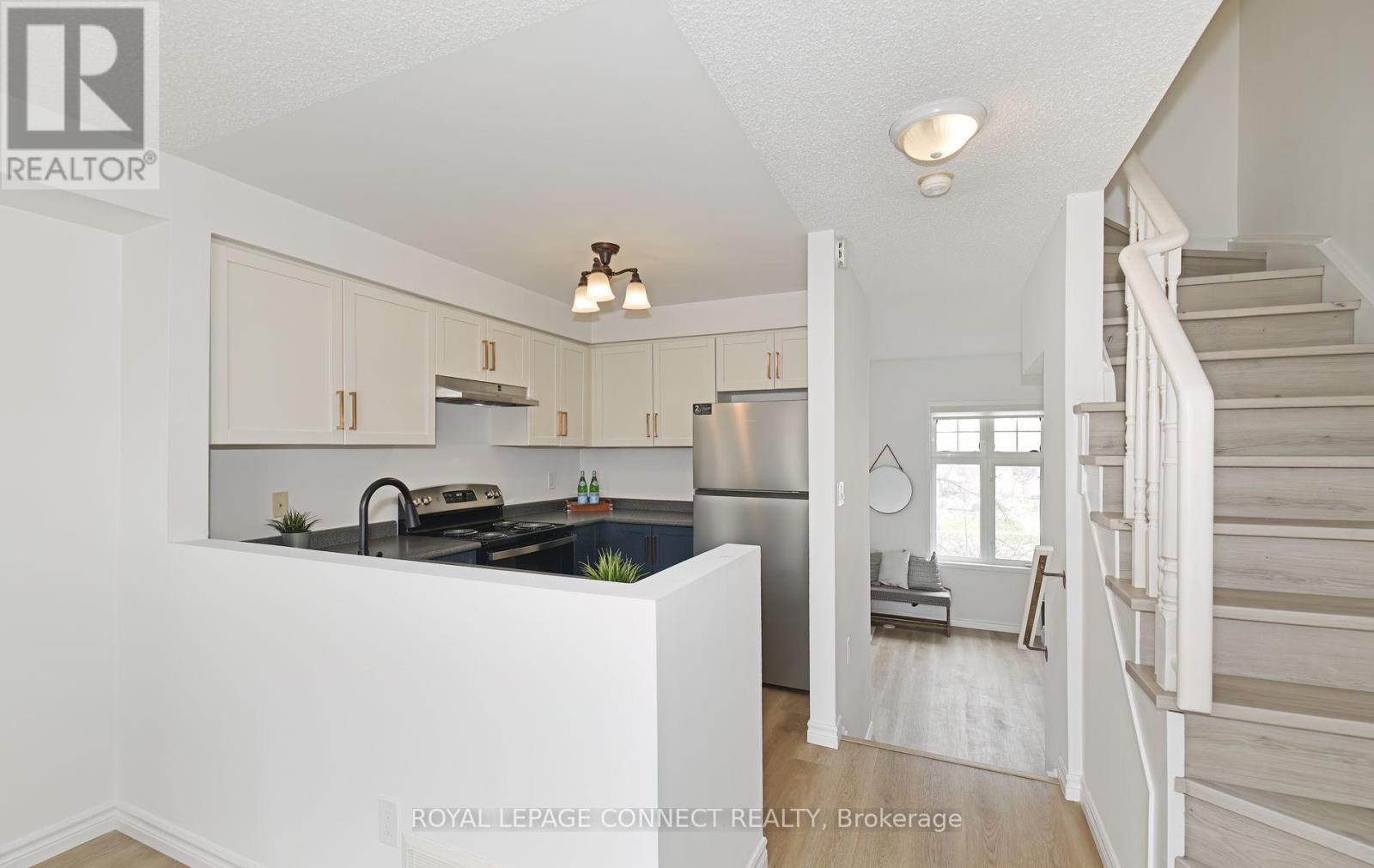 85 Sprucedale Way, Whitby, Ontario  L1N 9T9 - Photo 8 - E12198204
