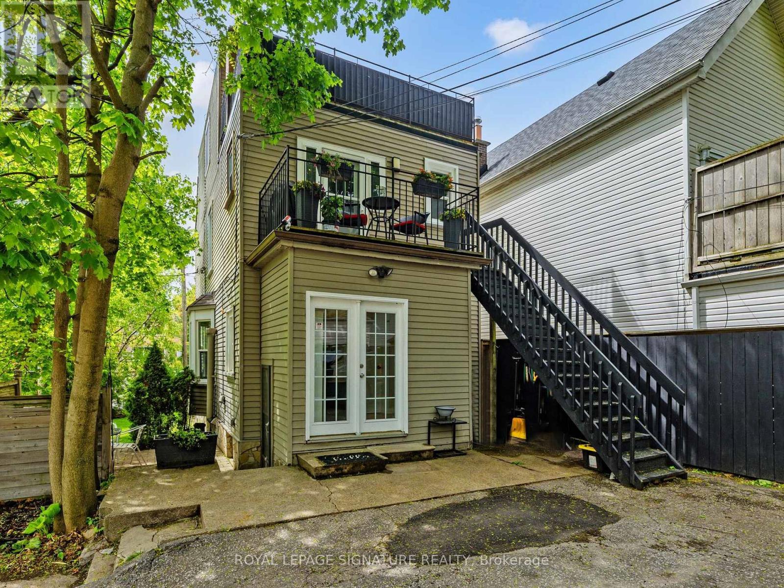 8 Fairford Avenue, Toronto, Ontario  M4L 2J6 - Photo 42 - E12198266