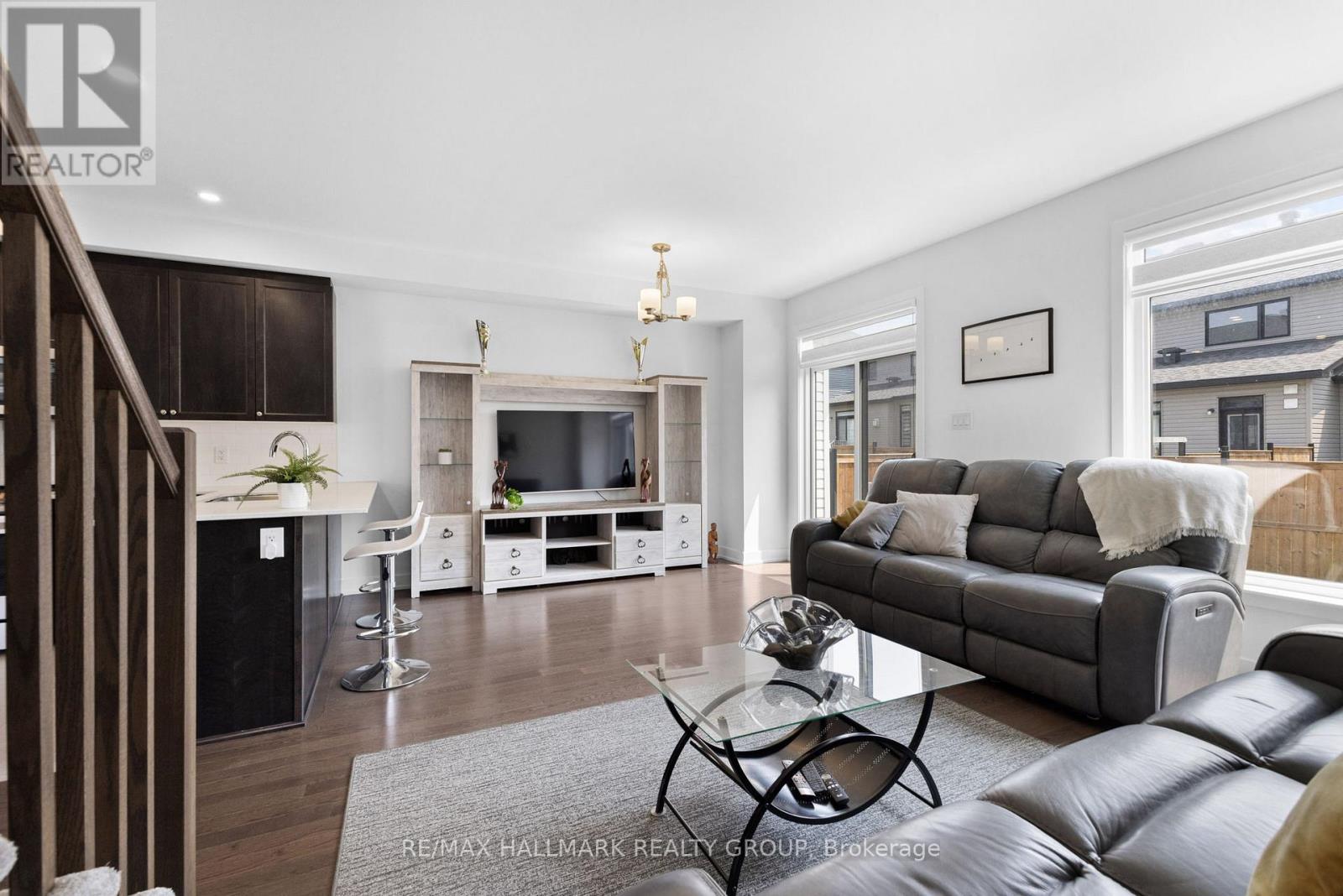 297 Broadridge Crescent, Ottawa, Ontario  K1W 0H1 - Photo 13 - X12198476