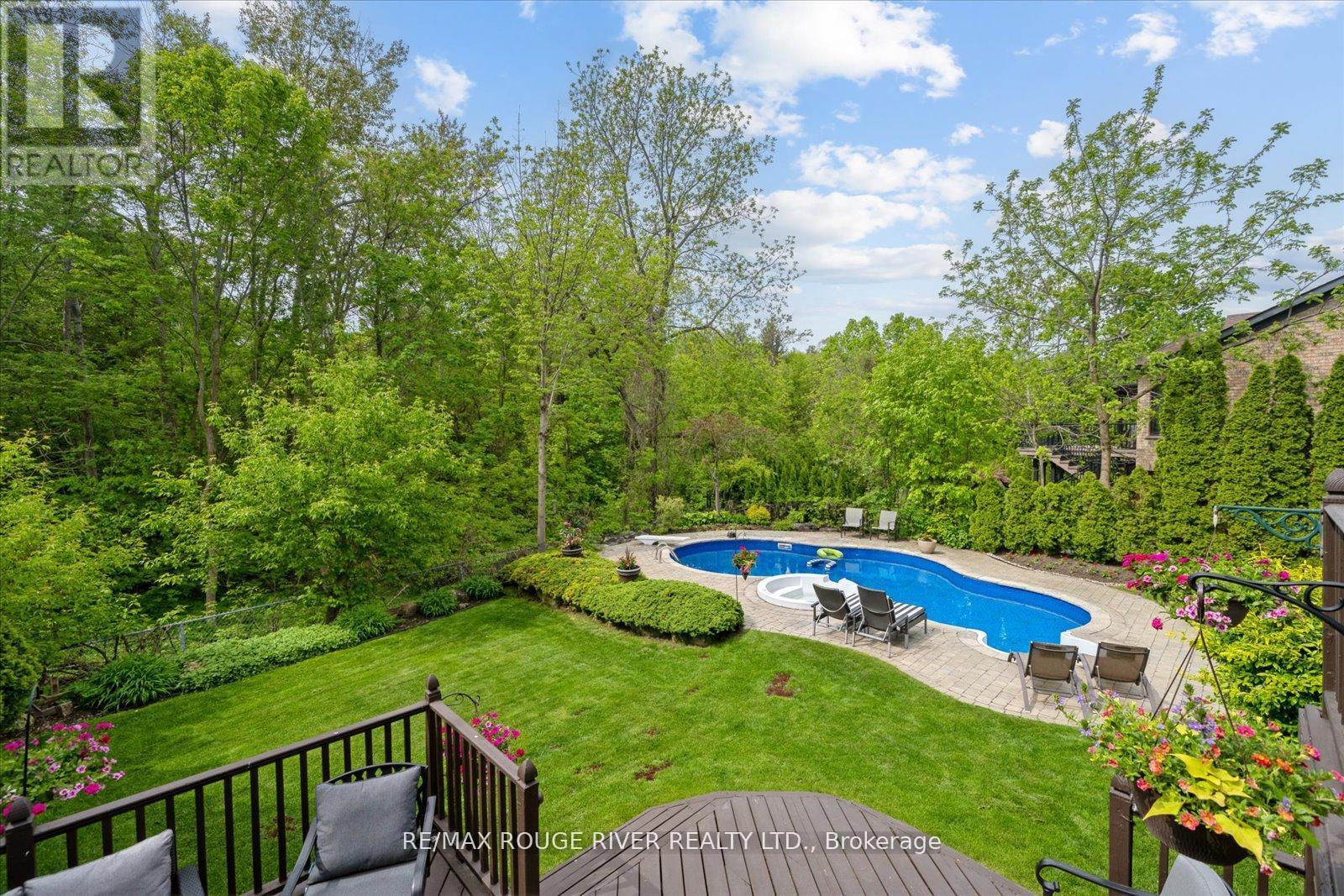 885 Baylawn Drive, Pickering, Ontario  L1X 2N7 - Photo 2 - E12198421