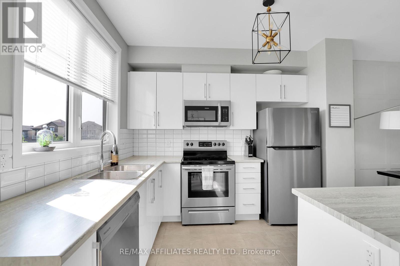 217 Liebe Terrace, Ottawa, Ontario  K2J 6R9 - Photo 14 - X12198488