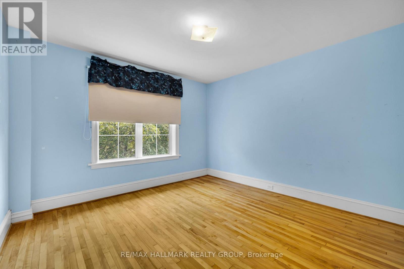 38 Harmer Avenue N, Ottawa, Ontario  K1Y 0T4 - Photo 15 - X12198577