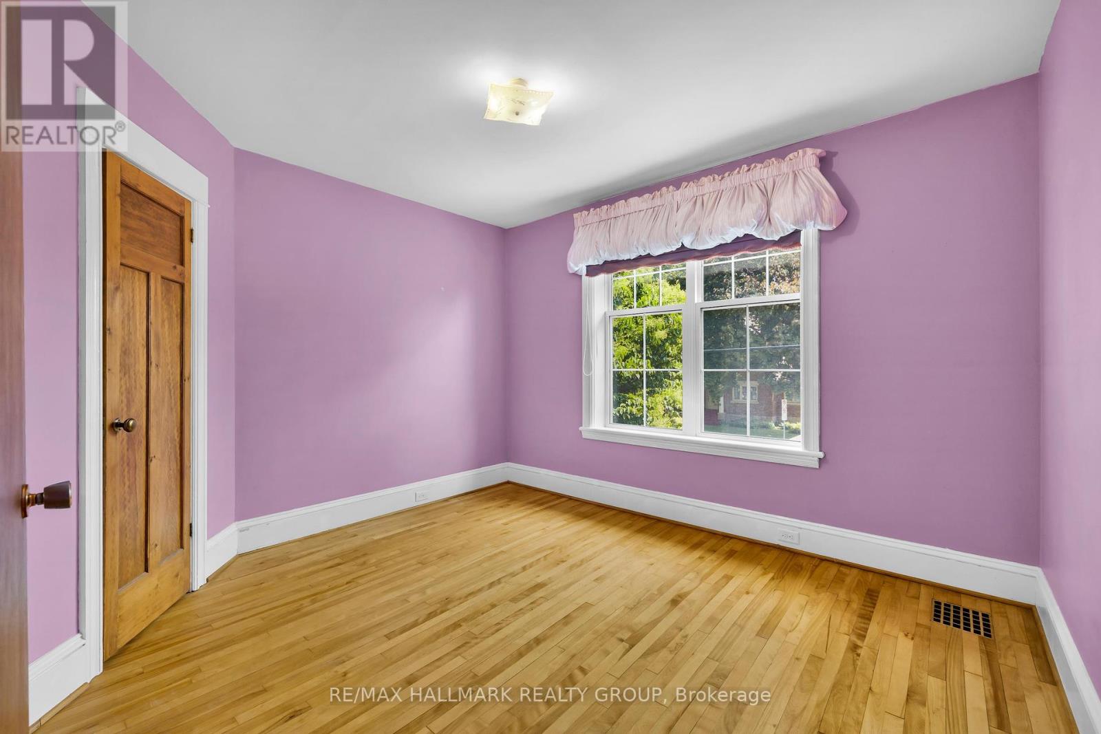 38 Harmer Avenue N, Ottawa, Ontario  K1Y 0T4 - Photo 17 - X12198577