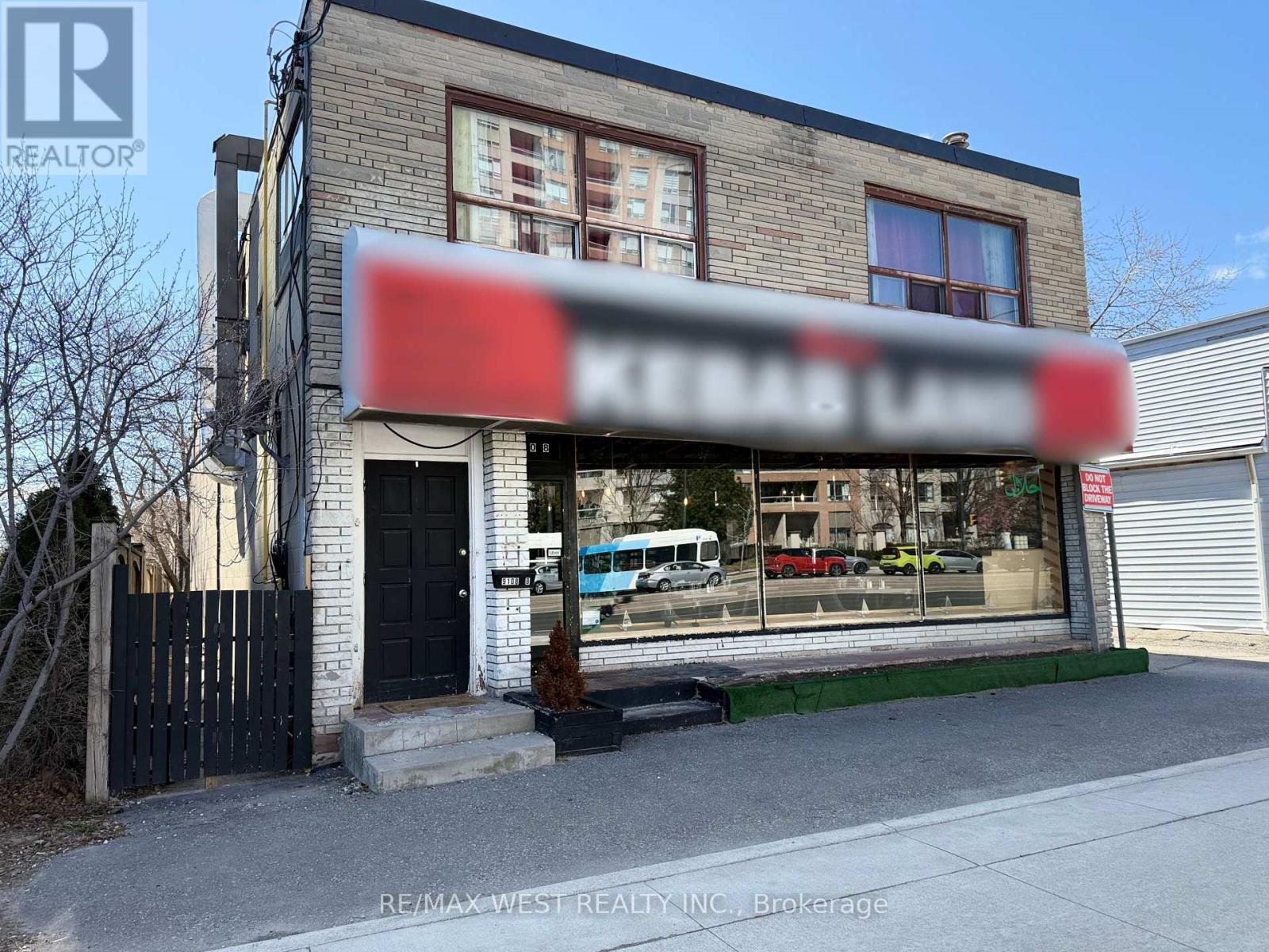 Property at 9108 YONGE STREET image 1