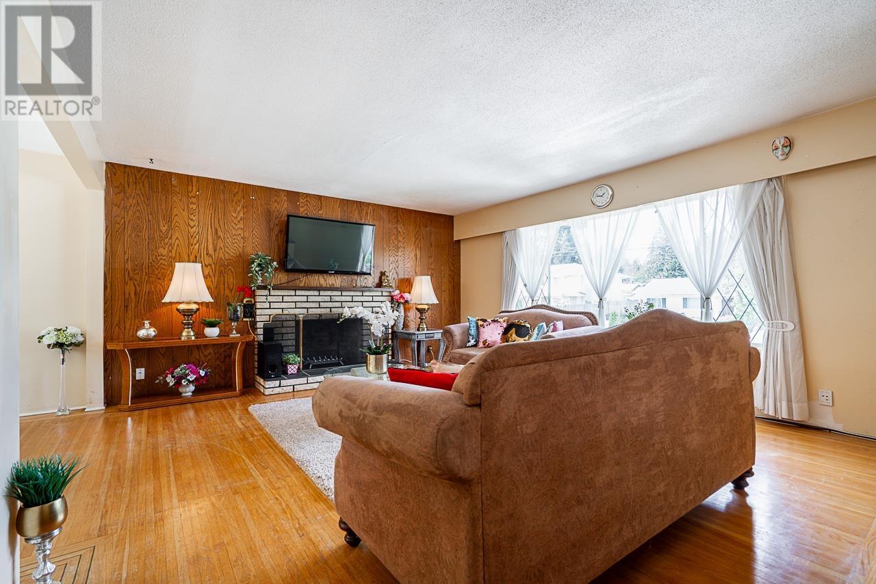 Property at 2294 AUSTIN AVENUE image 3