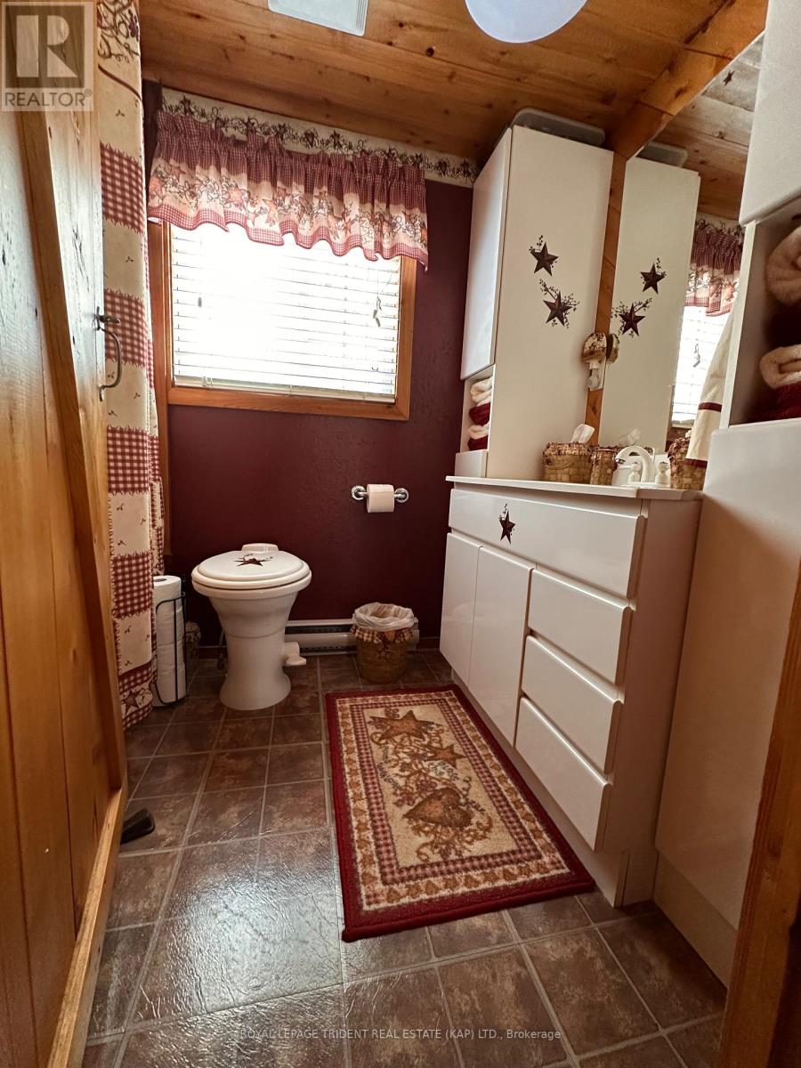 1186 Fantham Road, Fauquier-Strickland, Ontario  P0L 1G0 - Photo 18 - T12196391