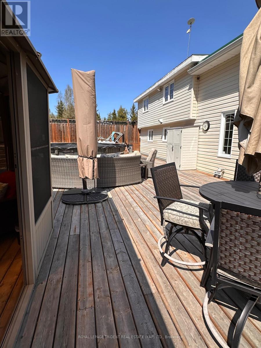 1186 Fantham Road, Fauquier-Strickland, Ontario  P0L 1G0 - Photo 37 - T12196391