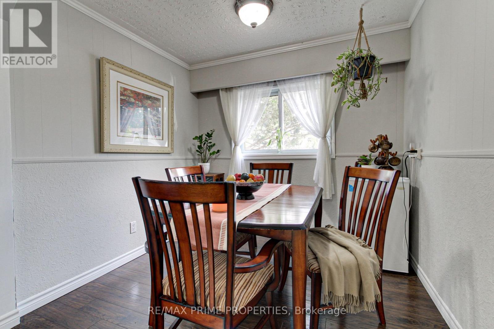 274 Parkway Avenue, Georgina, Ontario  L4P 2V9 - Photo 10 - N12198253