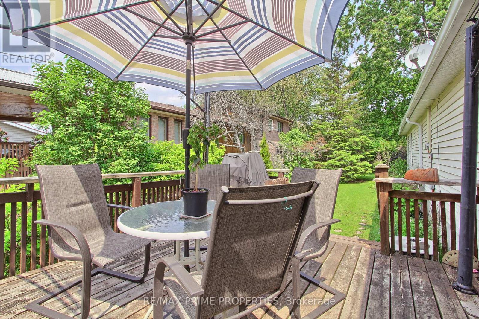 274 Parkway Avenue, Georgina, Ontario  L4P 2V9 - Photo 18 - N12198253