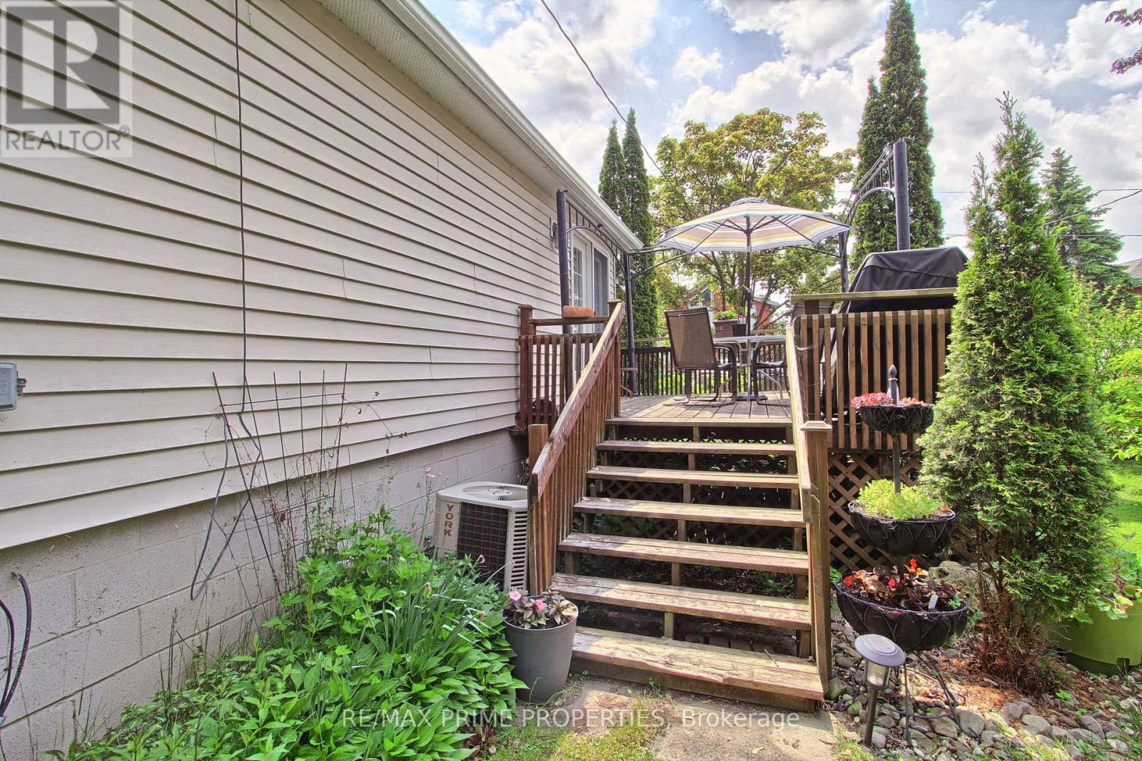 274 Parkway Avenue, Georgina (Keswick South), Ontario  L4P 2V9 - Photo 19 - N12198253