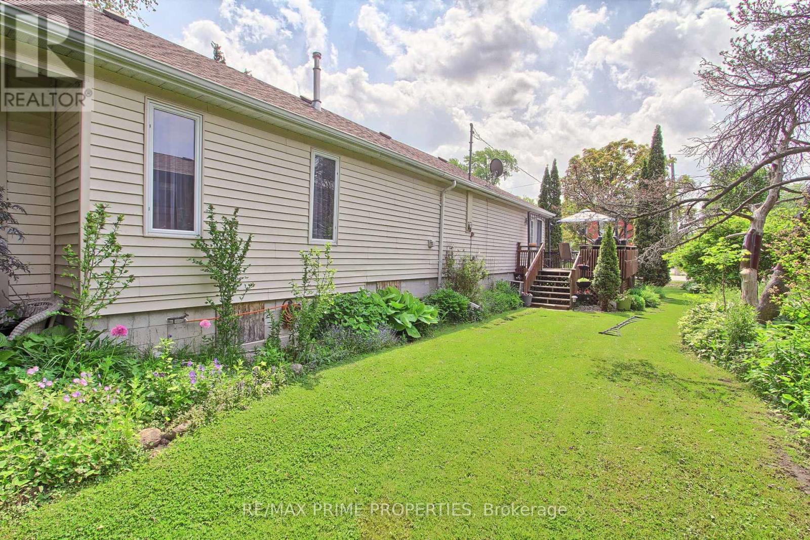274 Parkway Avenue, Georgina, Ontario  L4P 2V9 - Photo 20 - N12198253