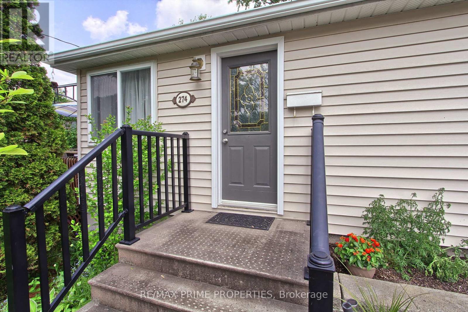 274 Parkway Avenue, Georgina, Ontario  L4P 2V9 - Photo 3 - N12198253