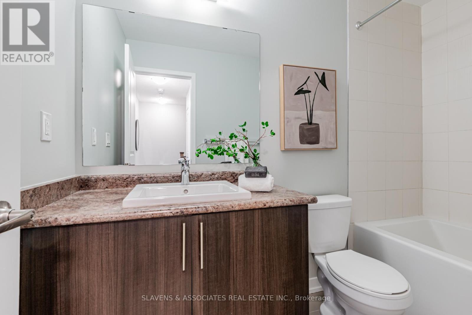 10610 Bathurst Street, Vaughan, Ontario  L6A 4Y4 - Photo 13 - N12198314