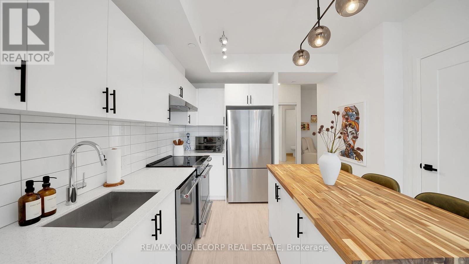 2214 - 9000 Jane Street, Vaughan, Ontario  L4K 0M6 - Photo 14 - N12198383