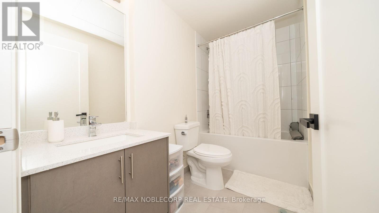 2214 - 9000 Jane Street, Vaughan, Ontario  L4K 0M6 - Photo 20 - N12198383