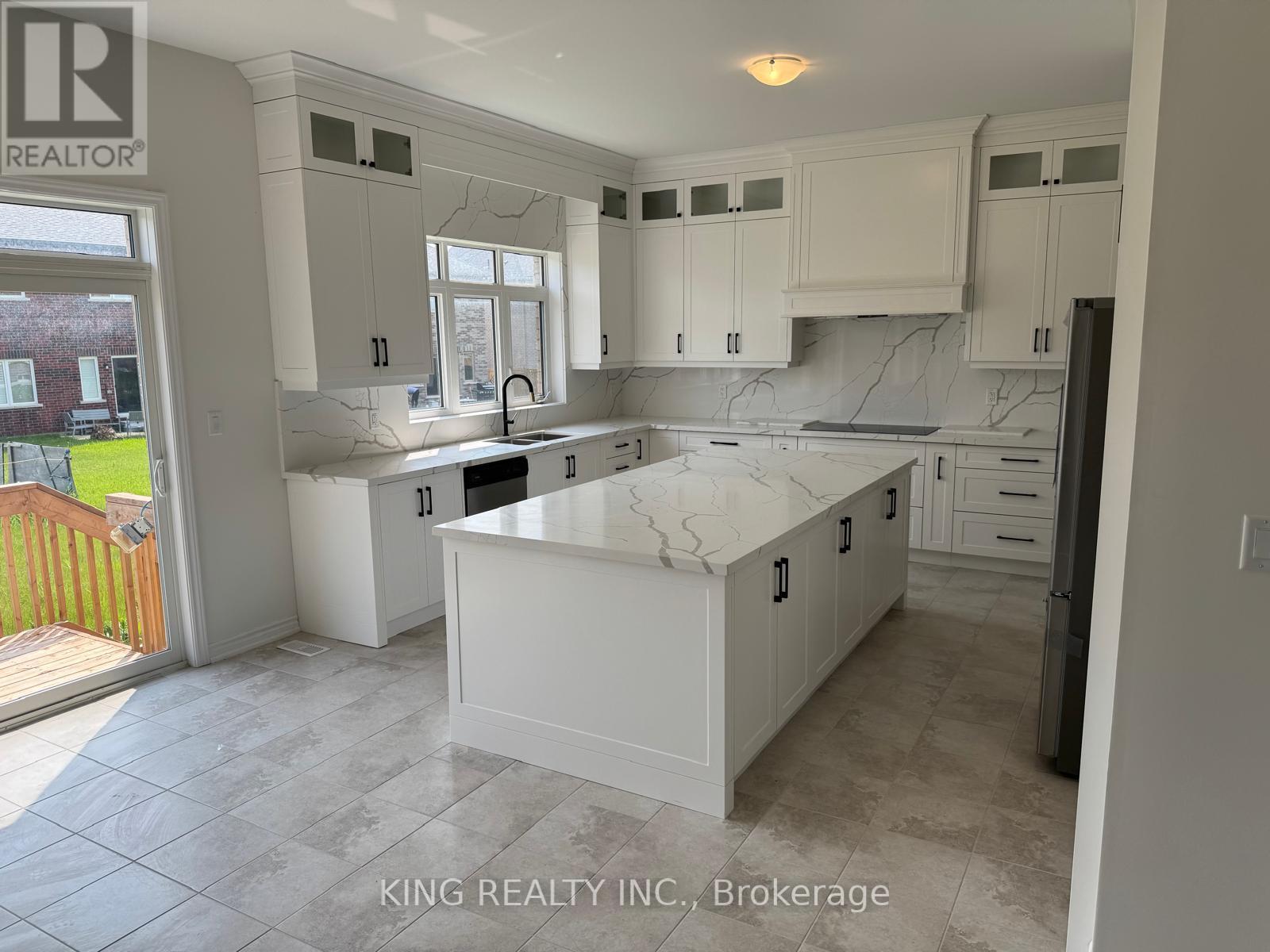 1629 Corsal Court, Innisfil, Ontario  L9S 0P8 - Photo 6 - N12198388
