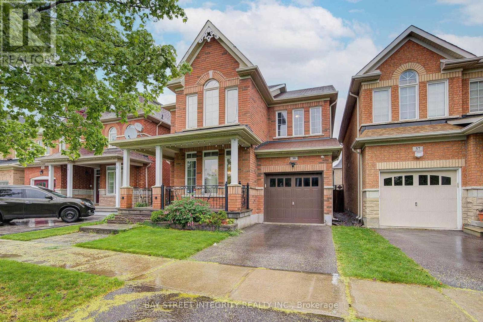 39 Forestbrook Drive, Markham (Box Grove), Ontario  L6B 0E4 - Photo 1 - N12198434