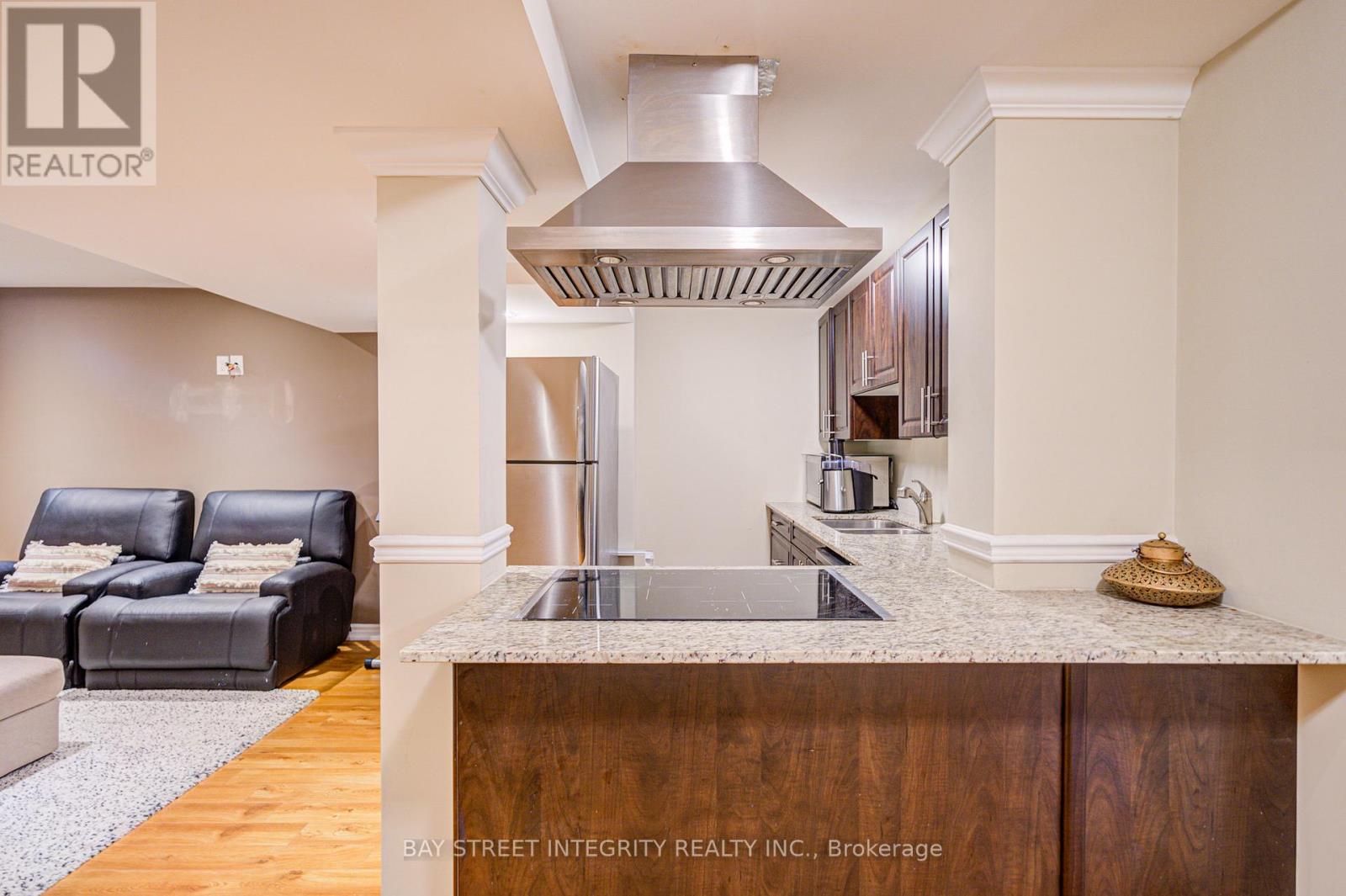 39 Forestbrook Drive, Markham (Box Grove), Ontario  L6B 0E4 - Photo 41 - N12198434