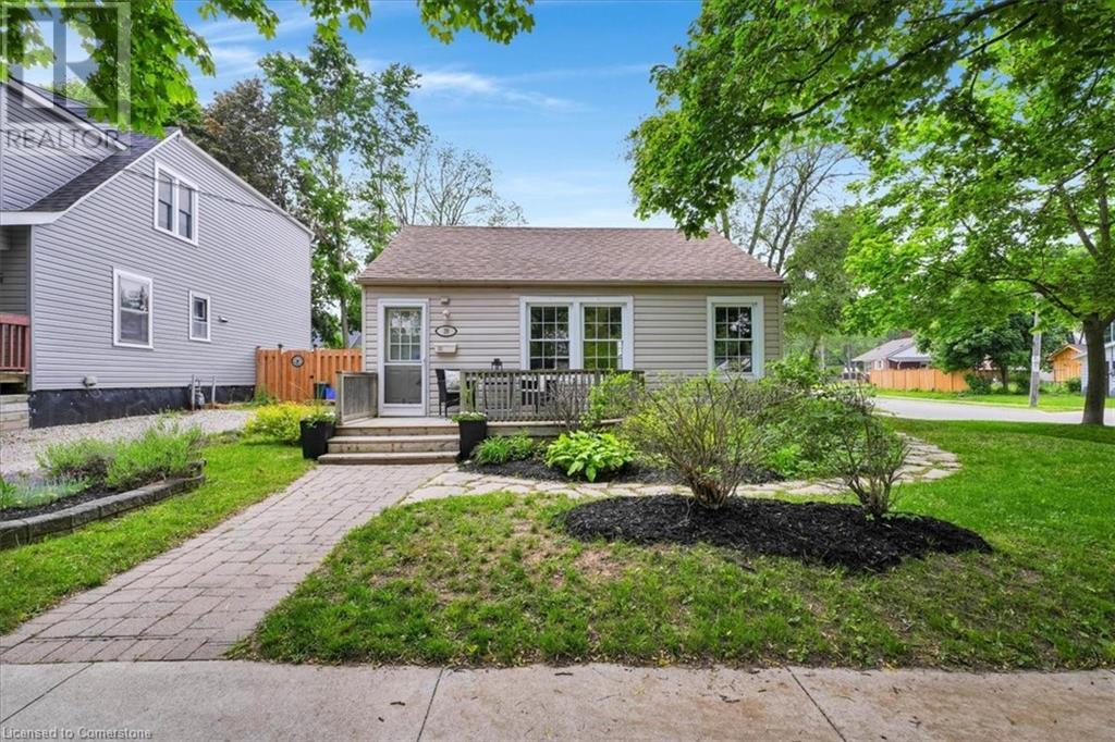 Property at 39 BRANT Crescent image 1