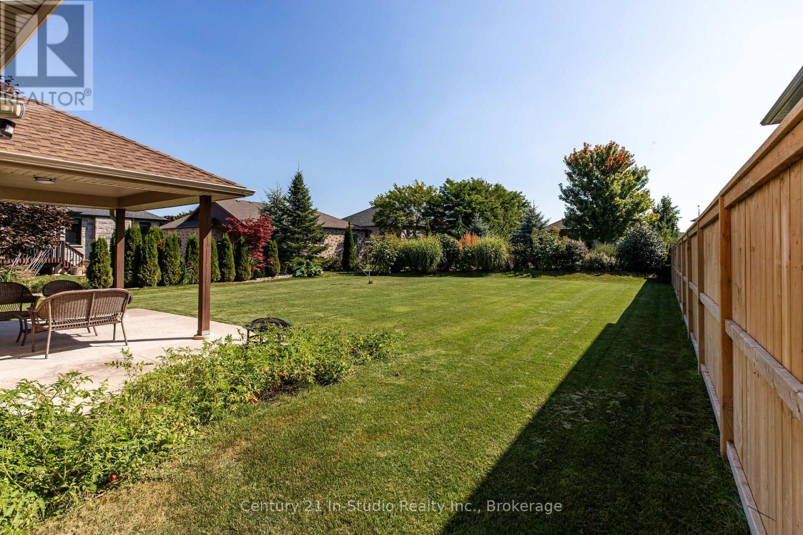 439 Ridge Street, Saugeen Shores, Ontario  N0H 2C1 - Photo 2 - X12198580