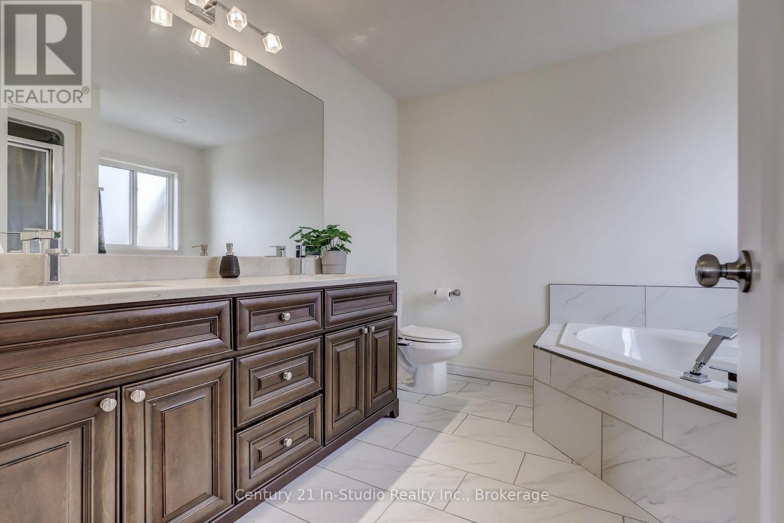 439 Ridge Street, Saugeen Shores, Ontario  N0H 2C1 - Photo 26 - X12198580
