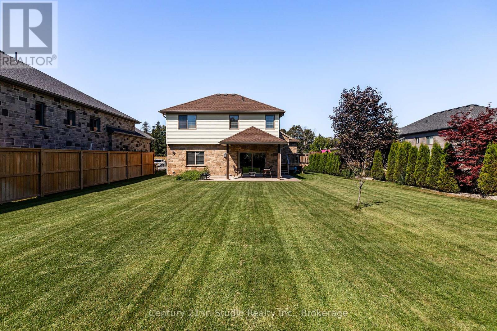 439 Ridge Street, Saugeen Shores, Ontario  N0H 2C1 - Photo 3 - X12198580