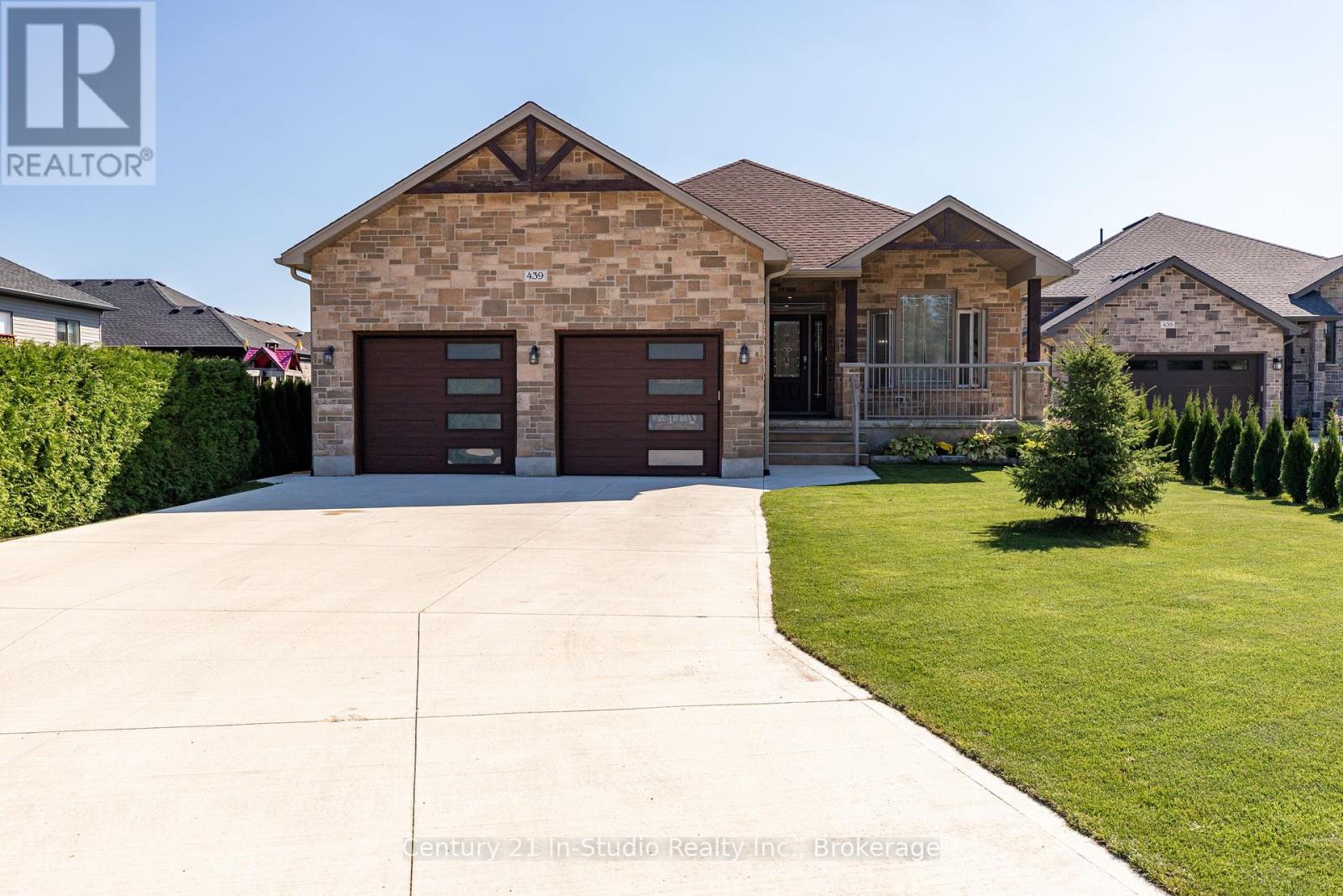 439 Ridge Street, Saugeen Shores, Ontario  N0H 2C1 - Photo 7 - X12198580