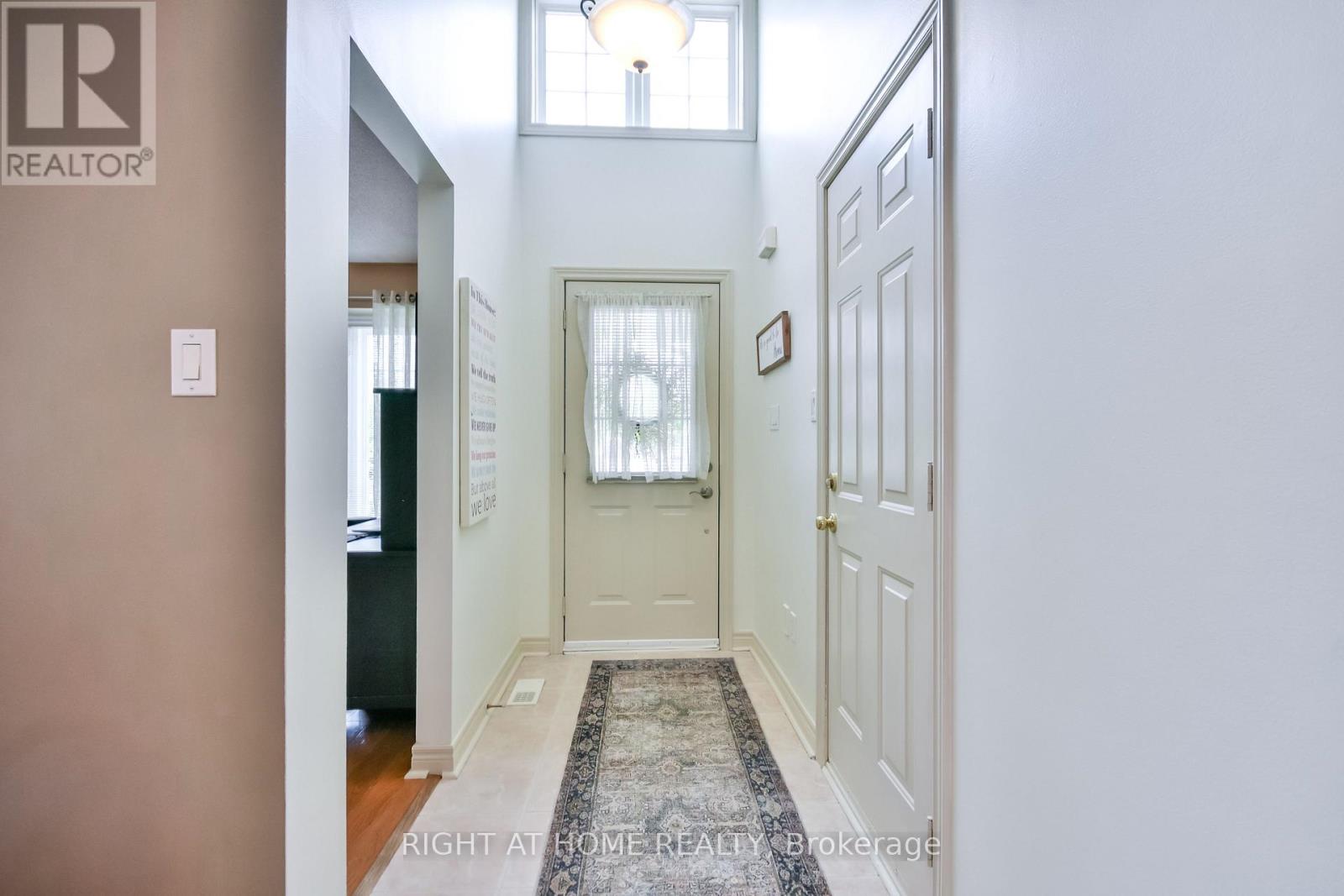 13 Couples Court, Barrie, Ontario  L4M 6V5 - Photo 4 - S12198352