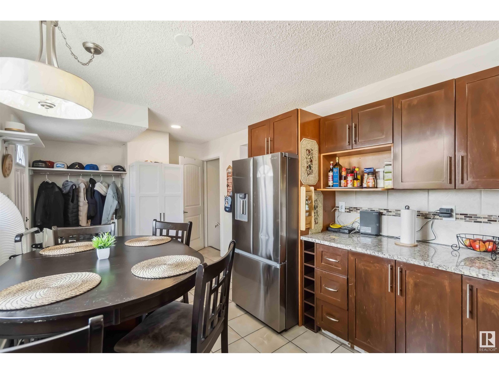 308 Hermitage Rd Nw, Edmonton, Alberta  T5A 2S3 - Photo 9 - E4440483