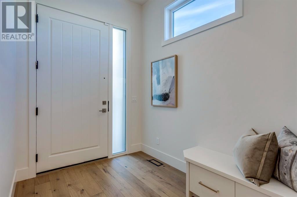 Property at 79 Royal Birch Cove NW image 3
