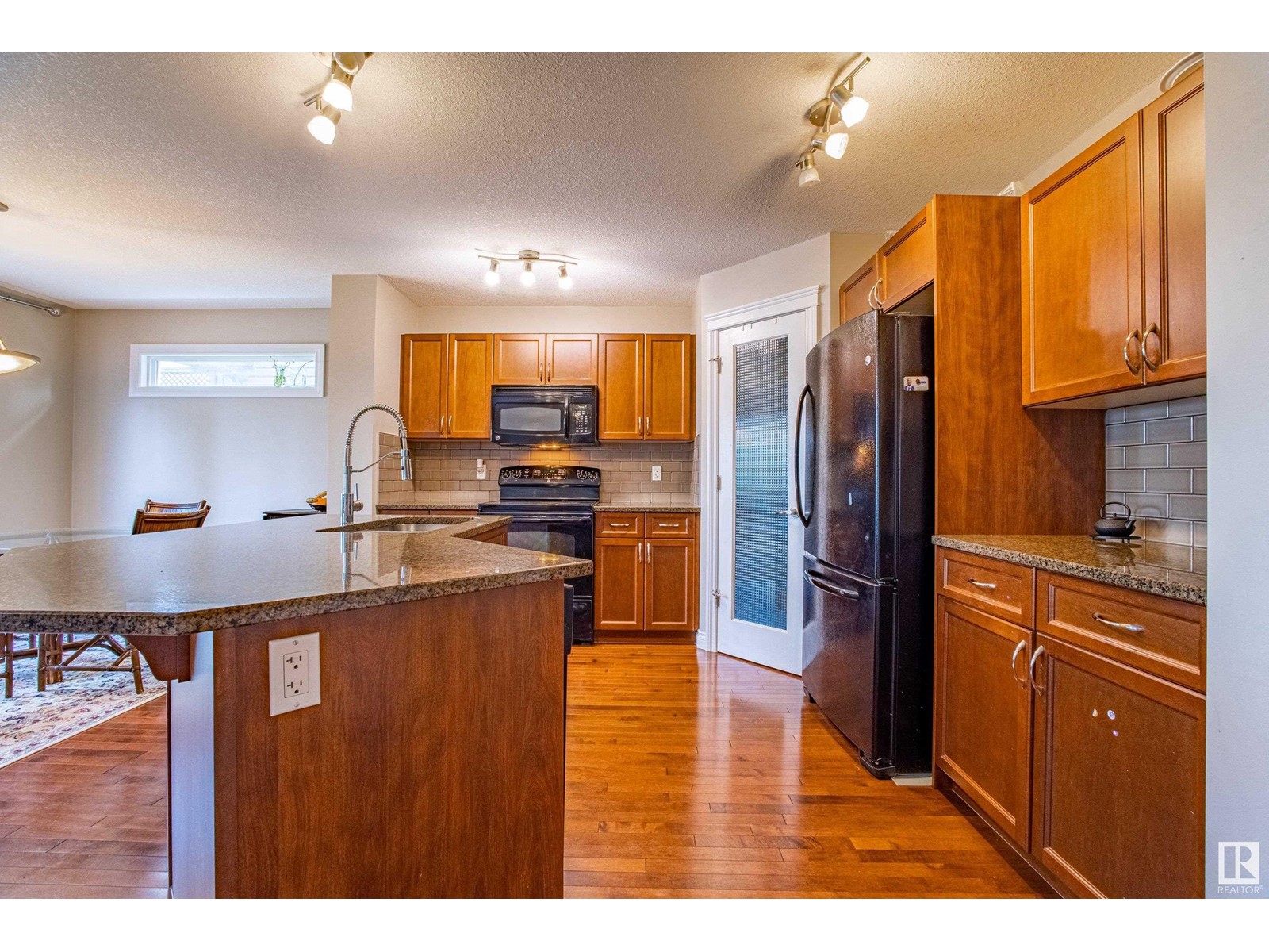 17620 10 Av Sw, Edmonton, Alberta  T6W 1Z9 - Photo 11 - E4440484
