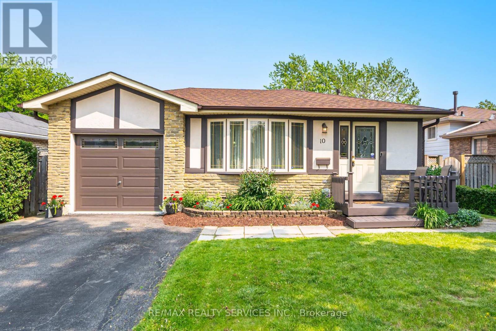 10 GATEWOOD DRIVE, Brampton, Ontario