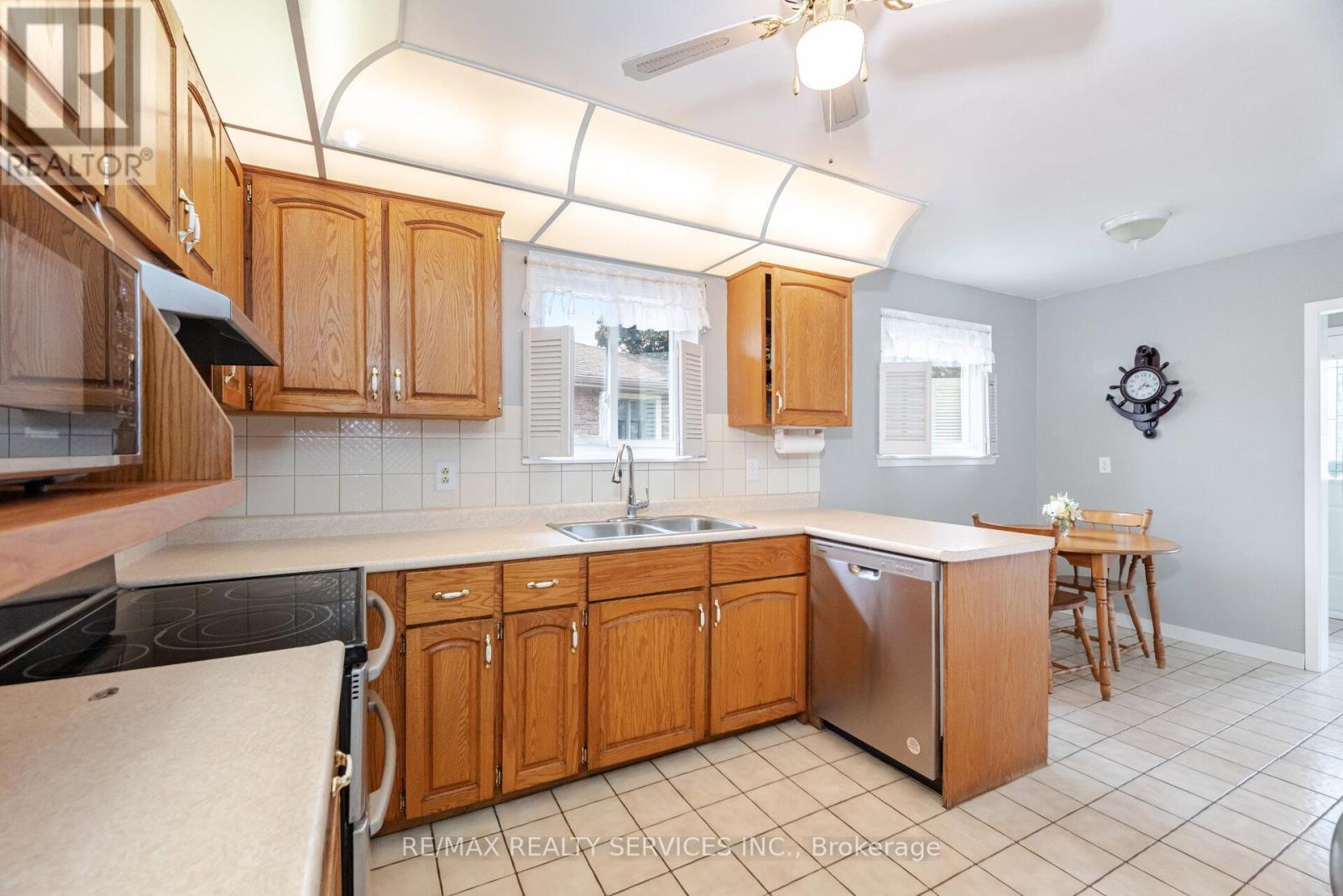 10 Gatewood Drive, Brampton, Ontario  L6S 1Y9 - Photo 15 - W12198211