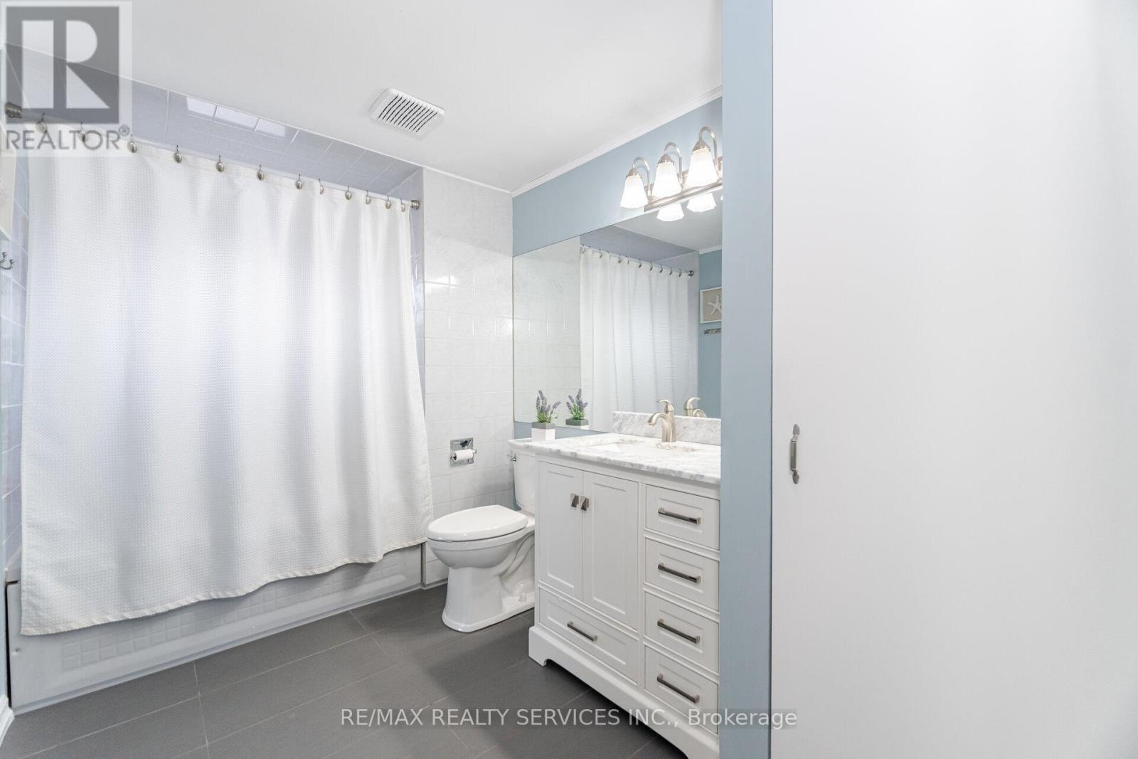 10 Gatewood Drive, Brampton, Ontario  L6S 1Y9 - Photo 32 - W12198211
