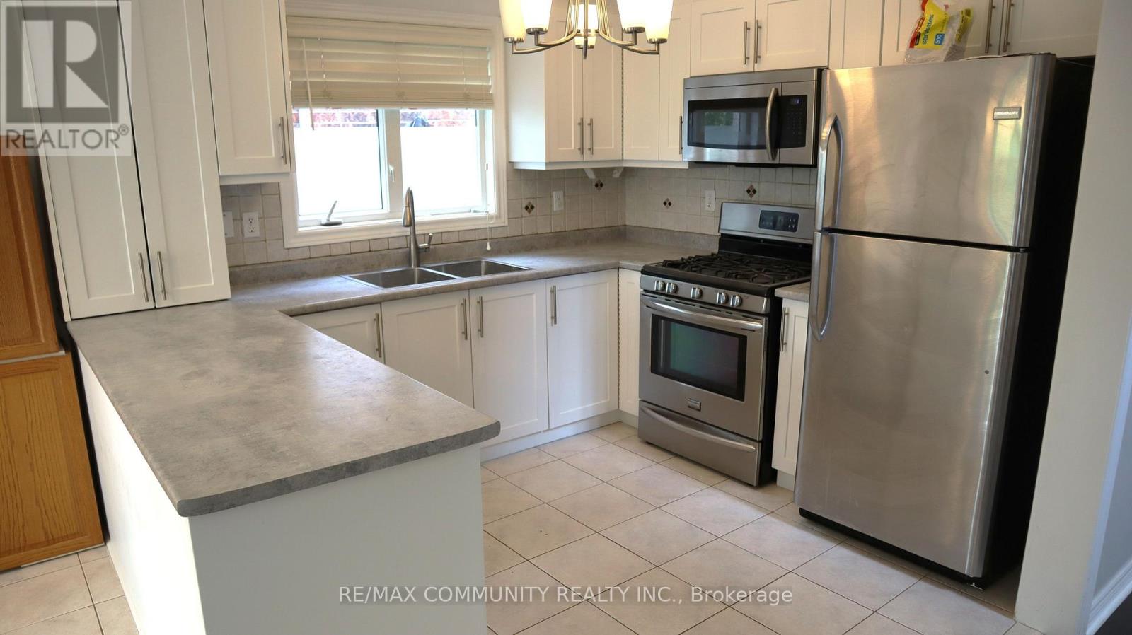 66 Coolspring Crescent, Caledon, Ontario  L7E 2J5 - Photo 7 - W12198223