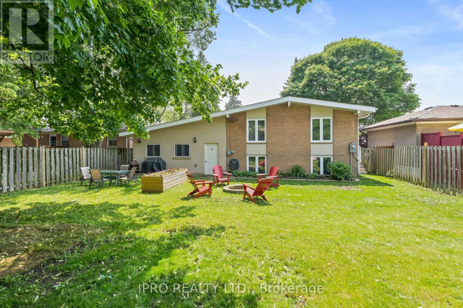 23 Stanley Court, Brampton, Ontario  L6Y 2B1 - Photo 37 - W12198225