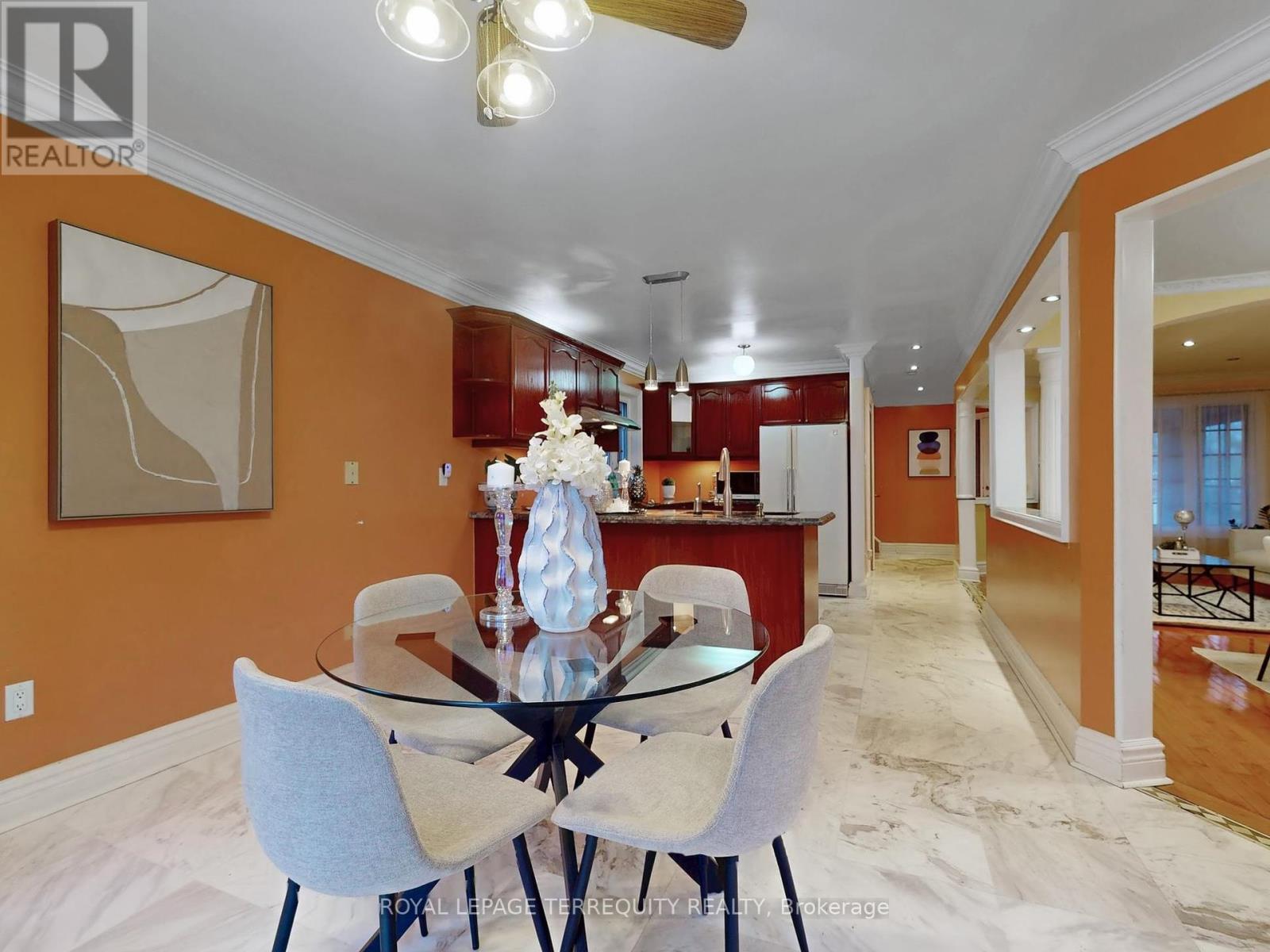 828 Cardington Street, Mississauga, Ontario  L5V 1Z6 - Photo 12 - W12198312