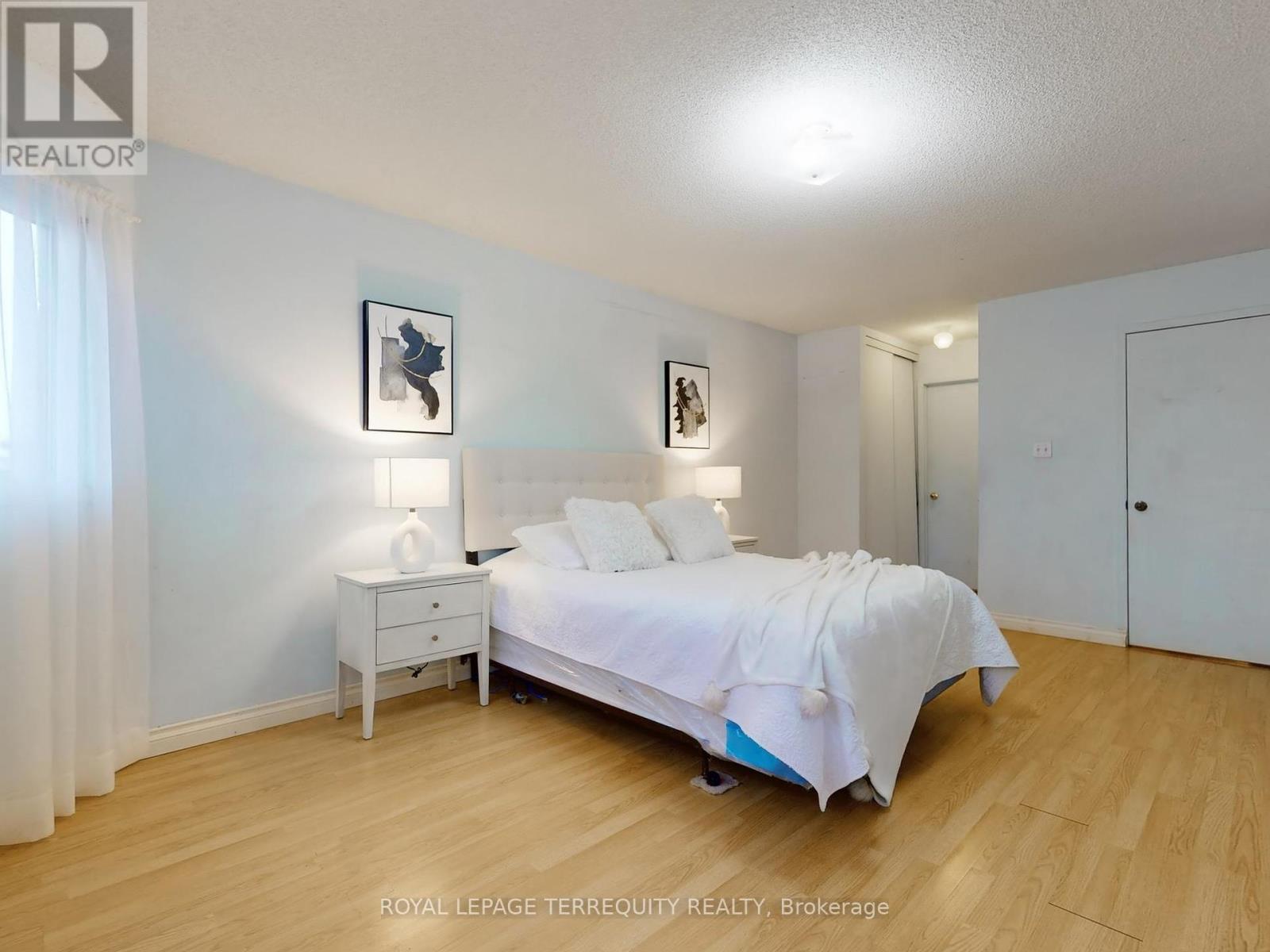 828 Cardington Street, Mississauga, Ontario  L5V 1Z6 - Photo 23 - W12198312