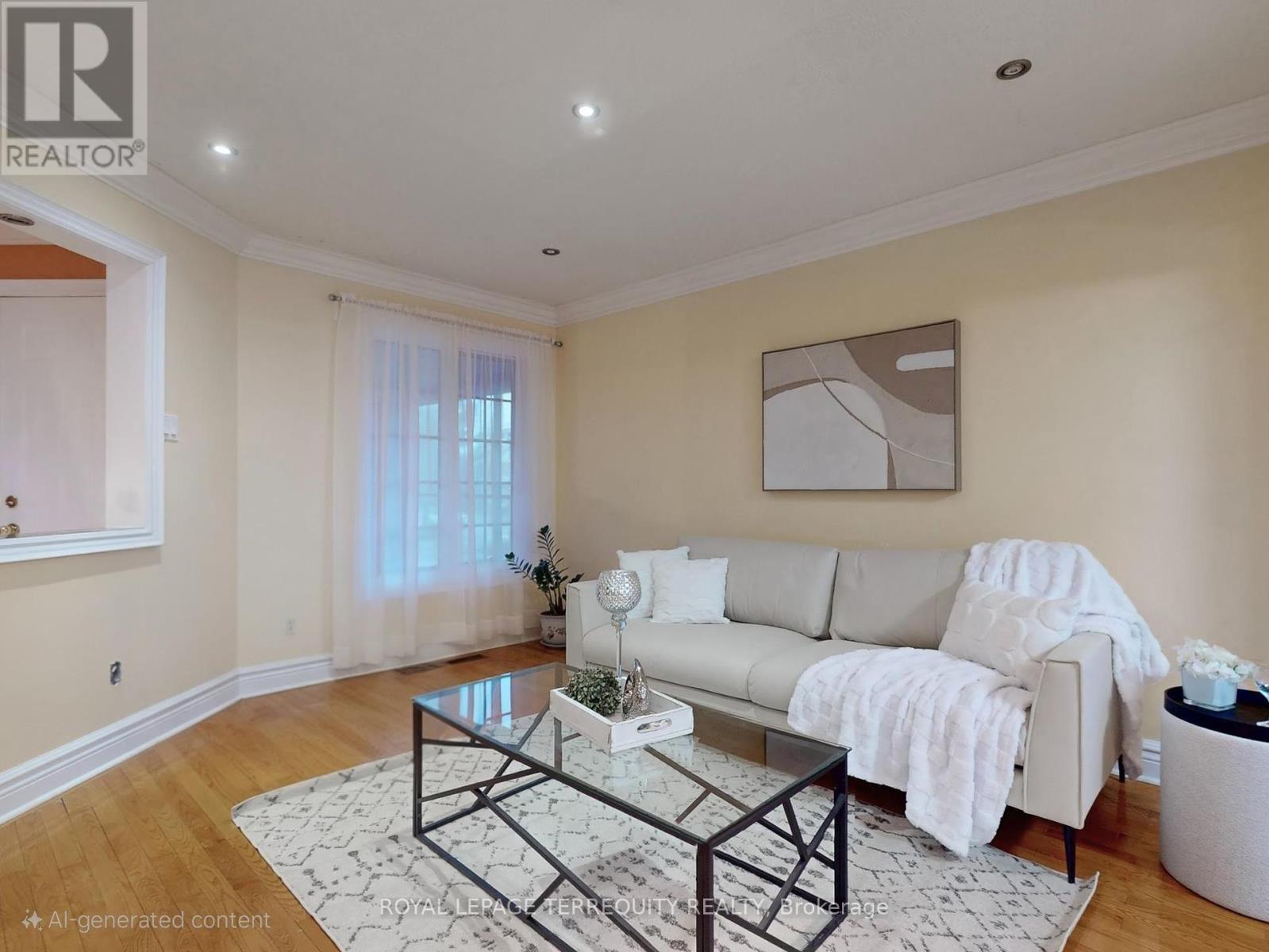 828 Cardington Street, Mississauga, Ontario  L5V 1Z6 - Photo 3 - W12198312