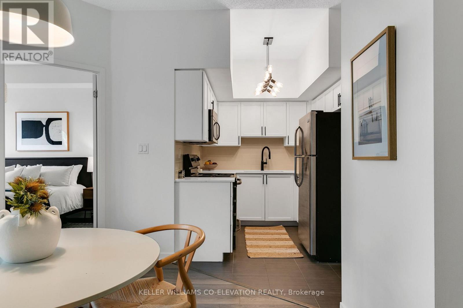 Ll02 - 816 Lansdowne Avenue, Toronto, Ontario  M6H 4K6 - Photo 11 - W12198321