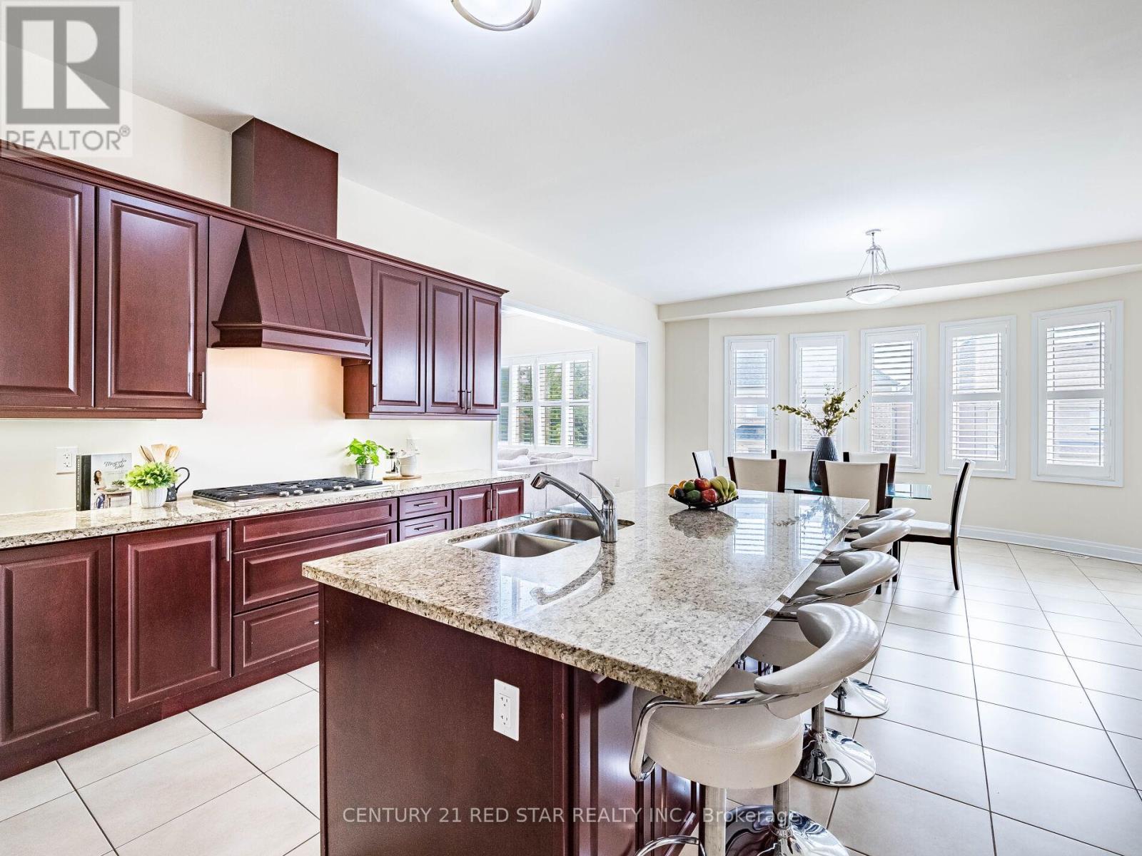 10 Calstock Place, Brampton (Credit Valley), Ontario  L6X 0X3 - Photo 9 - W12198326