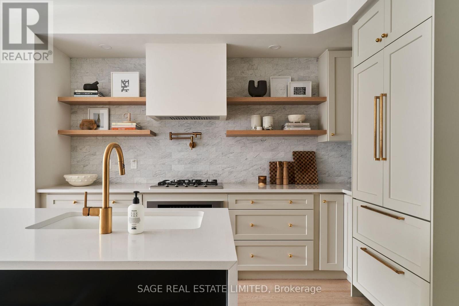 179f Caledonia Road, Toronto (Corso Italia-Davenport), Ontario  M6E 4S8 - Photo 6 - W12198381