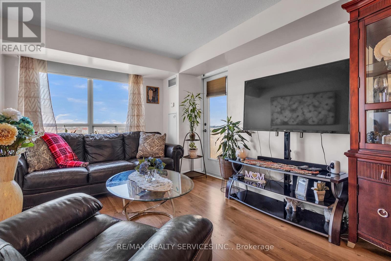 1027 - 700 Humberwood Boulevard, Toronto, Ontario  M9W 7J4 - Photo 14 - W12198442