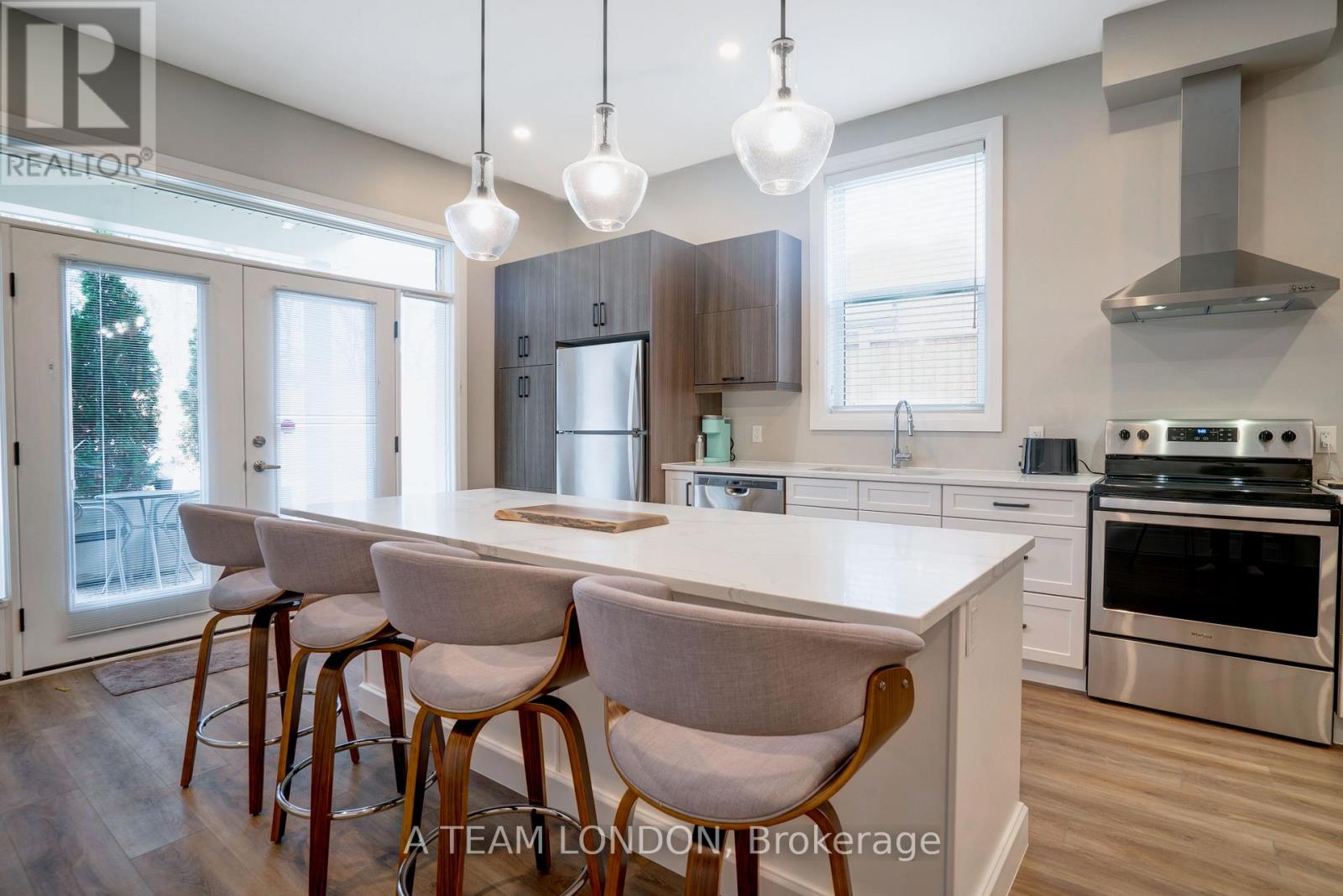 3 - 213 Wortley Road, London South, Ontario  N6C 3P8 - Photo 4 - X12198576