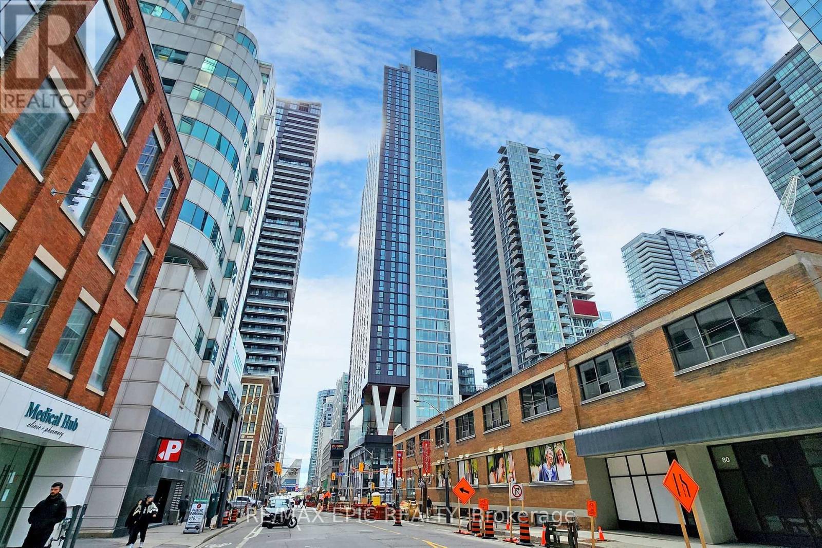 2906 - 357 King Street W, Toronto, Ontario  M5V 0S7 - Photo 2 - C12198473