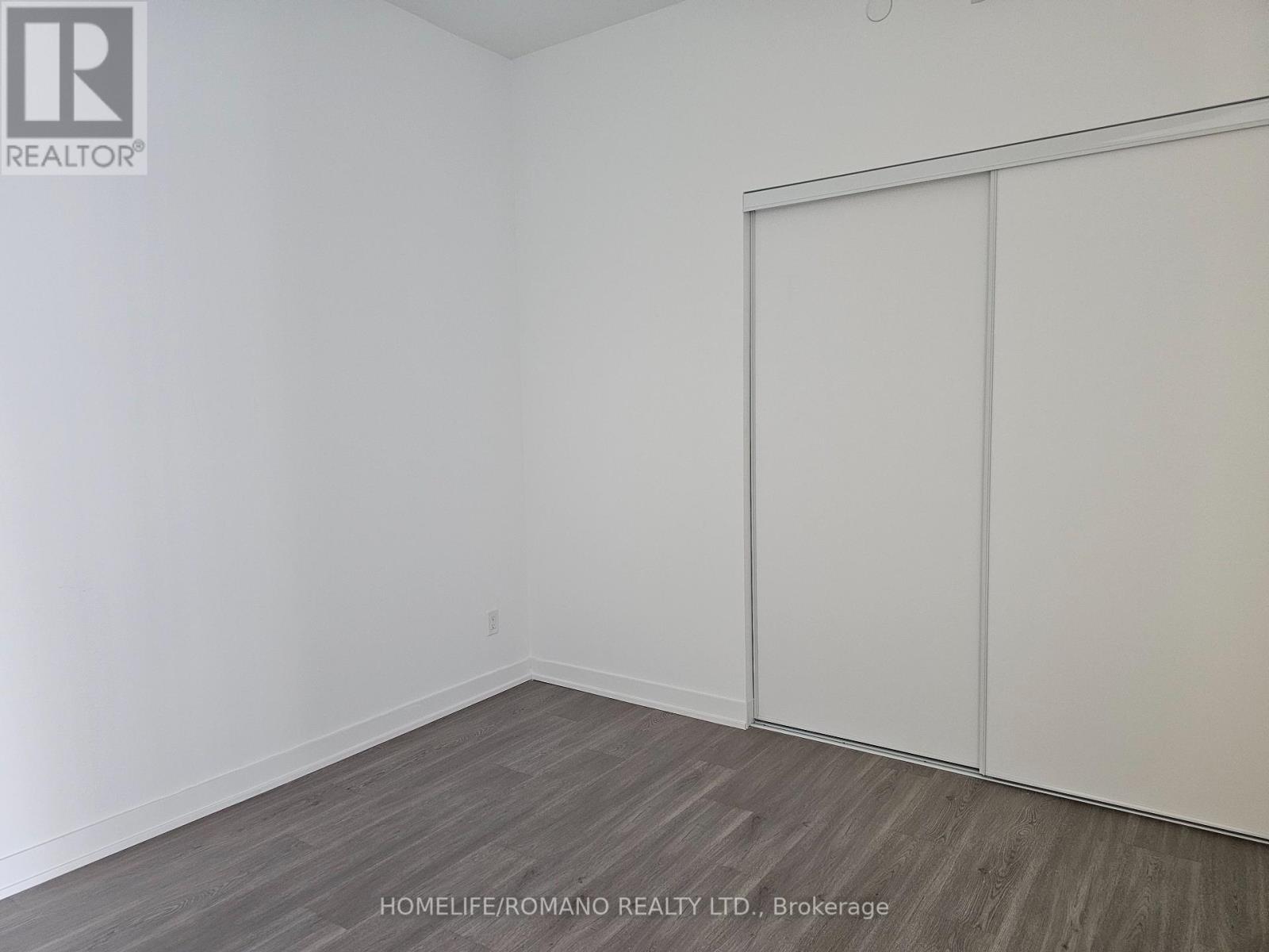 605 - 8 Wellesley Street W, Toronto, Ontario  M4Y 0J5 - Photo 12 - C12198519